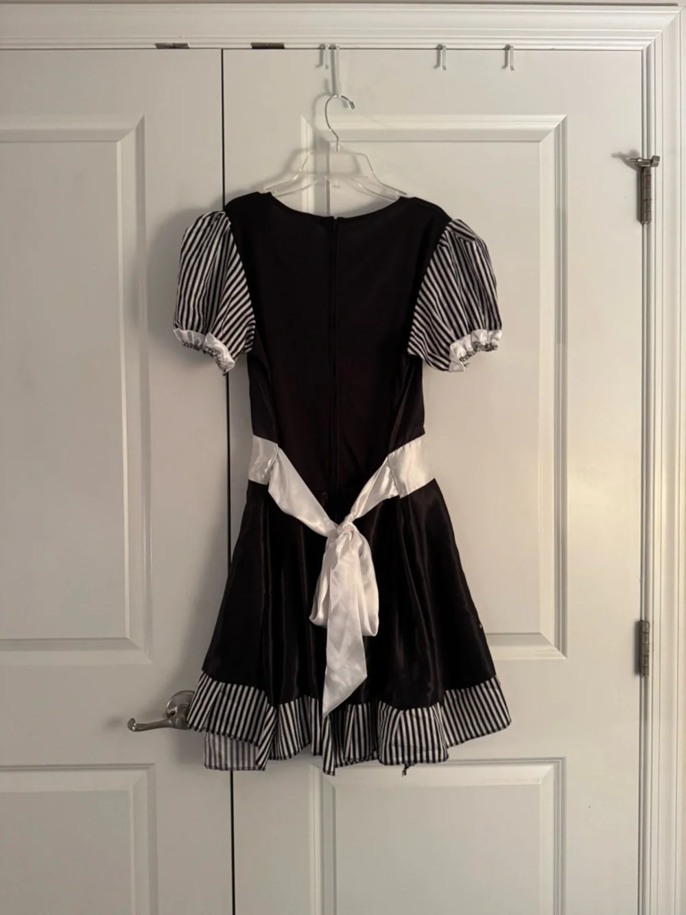 Spirit Black and White Striped Doll Costume with Pink Details size m/l 10-14 - Picture 2 of 3